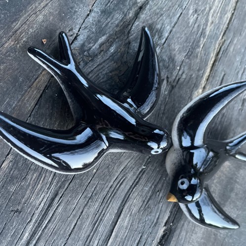 Hirondelle noire et blanche ☆ porcelaine 12*10cm